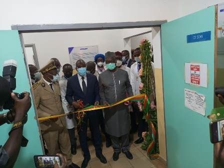Dr. Manaouda Malachie, inaugurates a 32 slides CT Scan offered by his Ministry to the Bamenda Regional Hospital